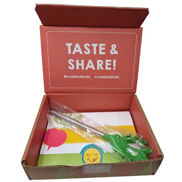 Raddish Kids Flavor Lab Pasta Server Green Silver Silicon Steel Recipes Patch - Picture 1 of 13